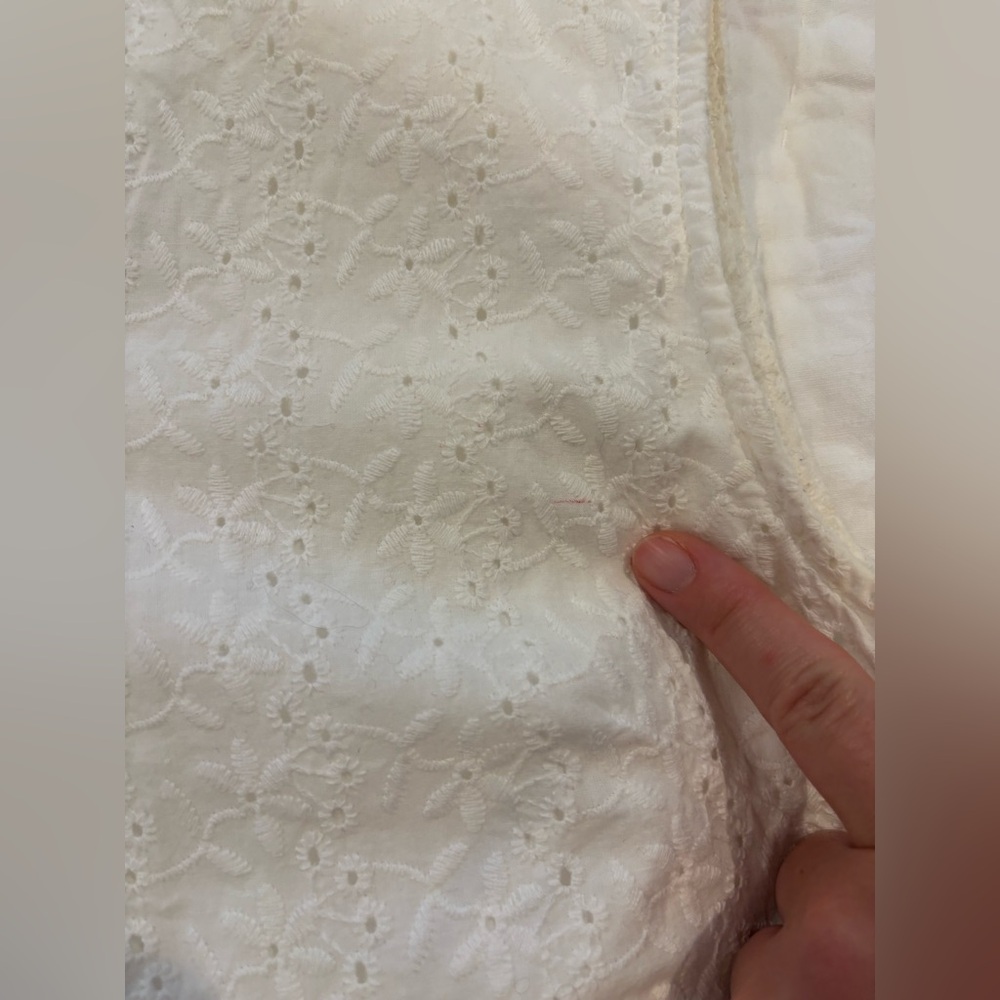 Kiel James Patrick White Eyelet Sleeveless Top - Picture 2 of 7